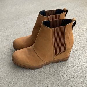 Women’s Sorrel Joan of Ark Wedge Boots, Size 9